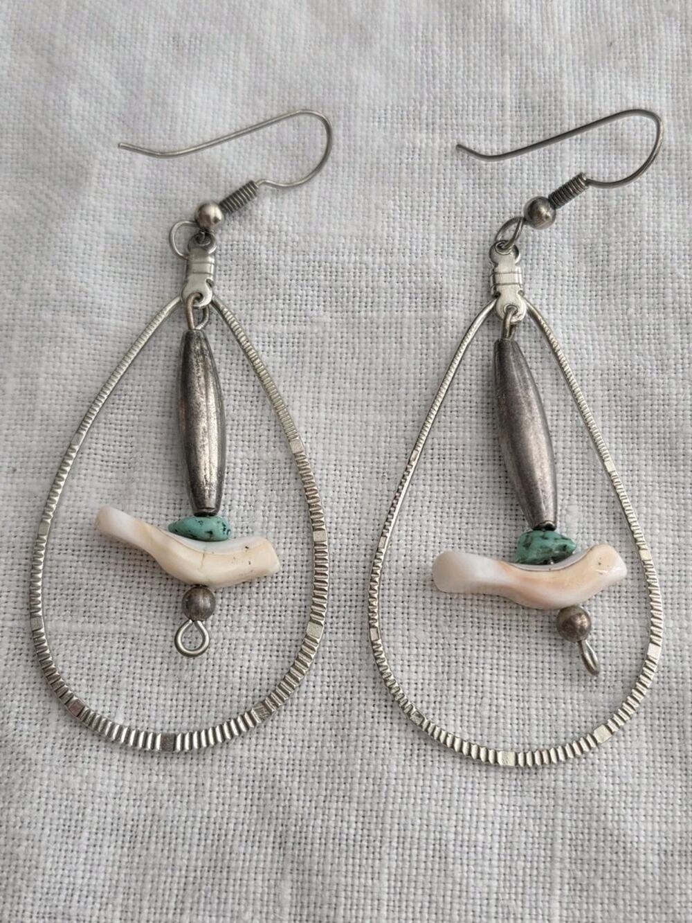 Vintage Native American Bird Fetish Turquoise Silver Tone Dangle Earrings